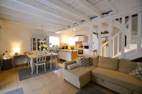 Countryside Cottage, pool & private garden - Image 4
