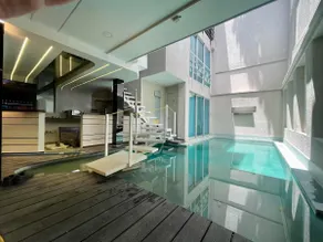 The Fortress @ LLeras Park (5 Bedrooms) - Image 4