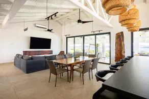 Beachfront Cliff Villa 300 degrees Ocean Views, Pool and Jacuzzi - Image 4