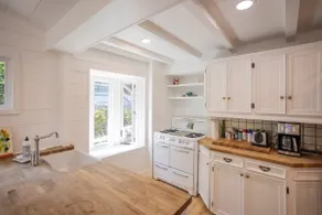 Beautifully Remodeled 1930s Laguna Beach Cottage - Image 5
