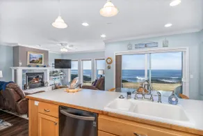 Ebb Tide - Oceanfront Condo/HDTV/Pool and More! - Image 5