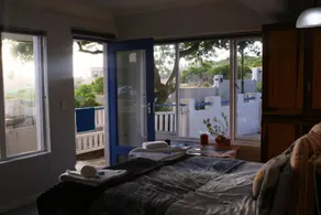 1 Bedroom Sea View Studio - Image 2