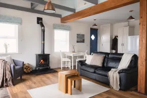 Sanctuary Studio – Cosy Coastal Hideaway, Dingle - Image 3