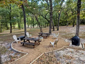 40 ACRE wooded retreat by Lake Texoma - Image 3