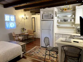 La Posada de Taos Casita, 2 Häuserblocks zum Plaza, Wifi, privater Terrasse und ruhig - Image 2