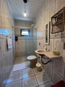 House with en-suite bathroom - Image 2