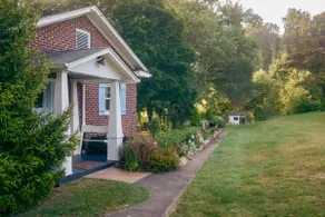 The Cottage at Maple Hill - Image 2