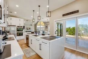 Waterfront Estate-7BR, dock, Cliff jump, 6000sqft - Image 2