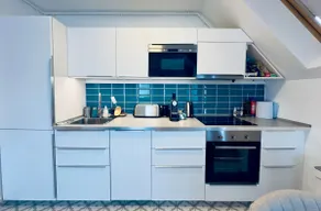 Bright, spacious, modern 2-BR apartment | sleeps 5 - Image 4