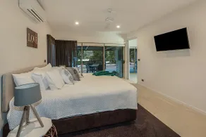 Central Views - Nature and top location - Image 4