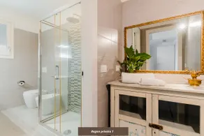 Jacuzzi Suite Red & Black - Lecce Selection - Image 5