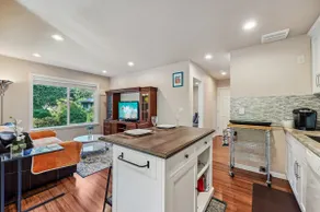 Modern and Private Unit Bellevue - Seattle - Image 4