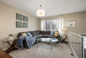 Comfortable Home • Ideal for Groups & Families! - Image 2