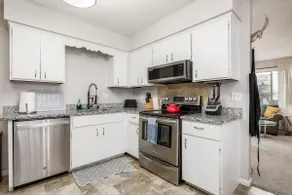 Comfortable Home • Ideal for Groups & Families! - Image 5