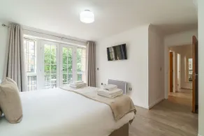 Riverside House - 3 Bedroom/2 Bathroom Apartment - Image 5