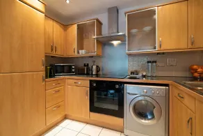 Riverside House - 3 Bedroom/2 Bathroom Apartment - Image 4