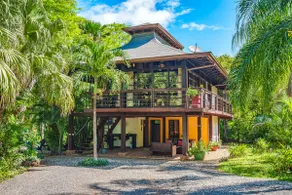 Jungle Retreat w/ Pool, Near Top Surf Beaches - Image 4