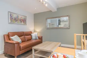 City Executive Suite - Image 4