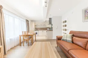 City Executive Suite - Image 3