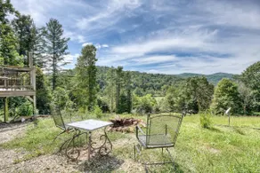 Couple's retreat! Studio cabin w/mountain views from hot tub - Image 2