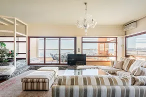 Exclusive Spacious Apartment with Expansive City Views - ST8 - Image 2