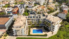 Spacious Apartment with Huge Terrace and Swimming Pool - Image 4