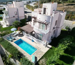 Villa with pool near private beach in Bodrum - Image 2
