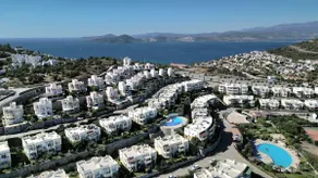 Villa with pool near private beach in Bodrum - Image 3