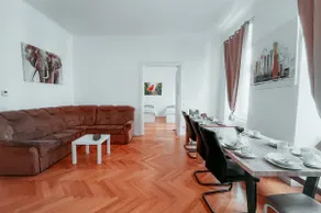 Raimond Apartment 14 - Image 2