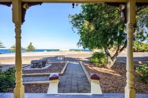 Armadale House - Kingscote - Image 4