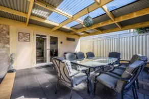 Armadale House - Kingscote - Image 5
