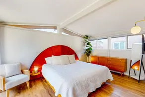 Beautiful Mid-Century Home on Tree Lined Street! - Image 2