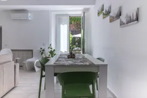 An oasis of peace in the center+garage+garden+bike. - Image 3