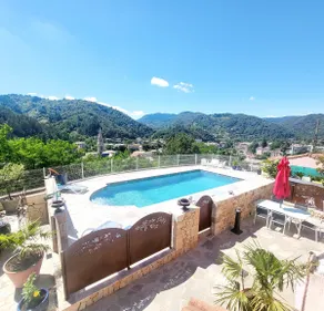 Ground floor apartment in villa. - Image 3