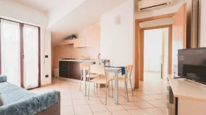 Family-friendly apartment in Pietra Ligure - Image 2