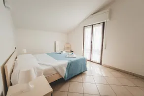 Family-friendly apartment in Pietra Ligure - Image 5