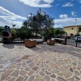 Big private garden, just 5 minutes from the sea - Image 4
