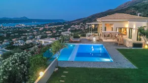 Villa Kedria with a panoramic ocean view - Image 2