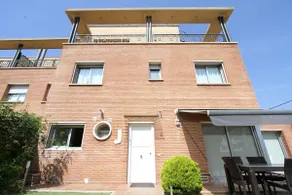 Beach House Castelldefels - Image 3