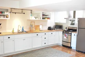 Luxury, Charm and Privacy in Spacious Apartment - Image 4
