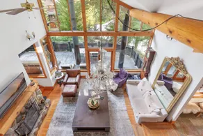 Falcon | Elegant Chalet | Hot tub | Prime Location - Image 4