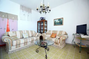 Grandparents' home - Image 5