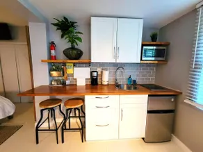 Lovely and comfy studio - Free parking and laundry - Image 4