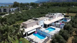 Villa Fantasia- Less than 5-Min Walk to Kalivaki Beach - Image 3