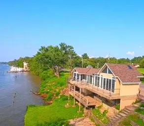 The River's Edge Oasis, close to downtown - Image 5