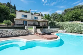 Anita Village Luxury maisonette 3 - Image 5