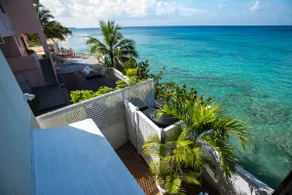Oceanfront 2 Bed on West Coast - Sea Spray Villas - Image 2