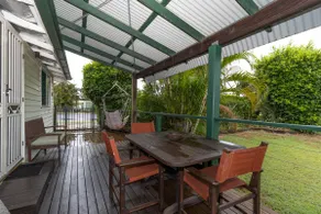 Sharkies Retreat Hervey Bay, Pet Friendly. - Image 5