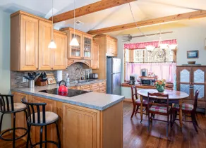 CHARMING Saluda on My Mind – 2min Walk to Downtown - Image 4