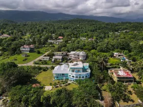 Serendipity Luxury Beach Villa| Private Oceanfront - Image 2